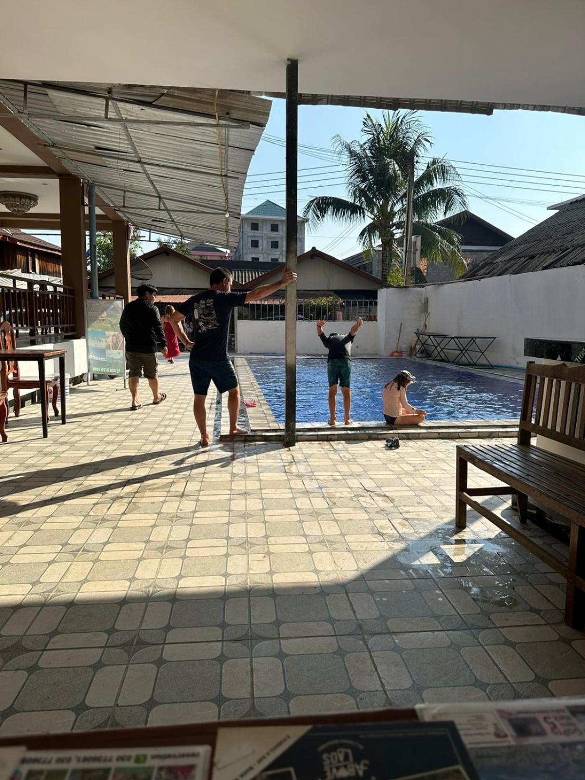 Vang Vieng Global Hostel Bagian luar foto