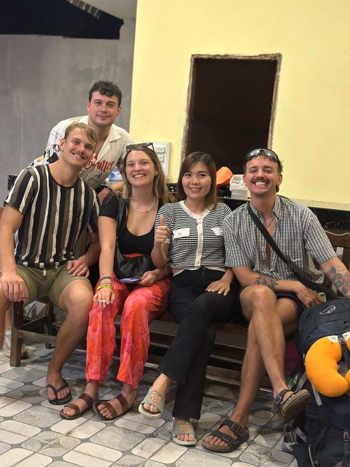 Vang Vieng Global Hostel Bagian luar foto