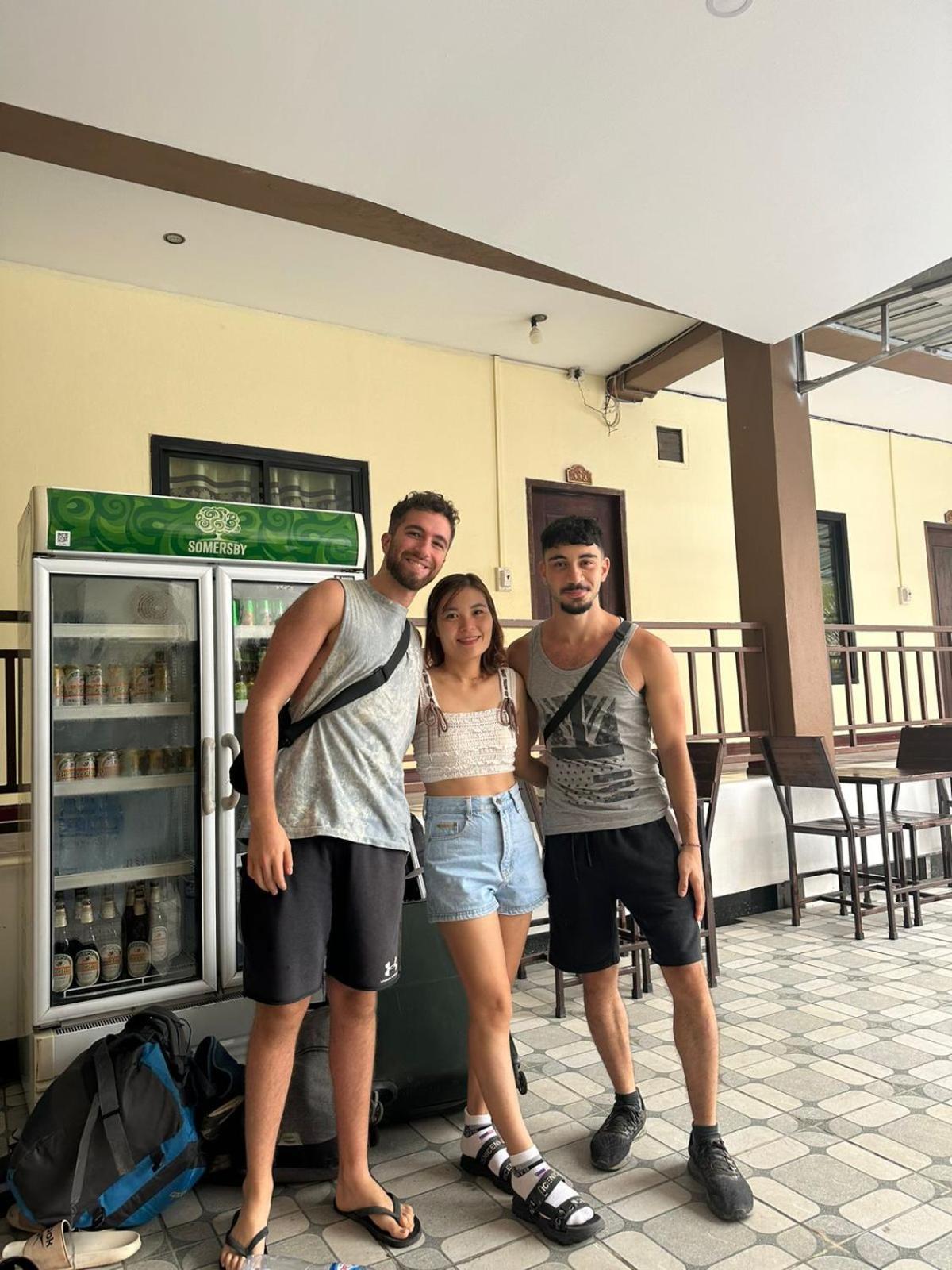 Vang Vieng Global Hostel Bagian luar foto